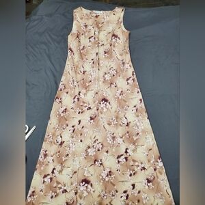 Elegant Floral Sleeveless Maxi Dress